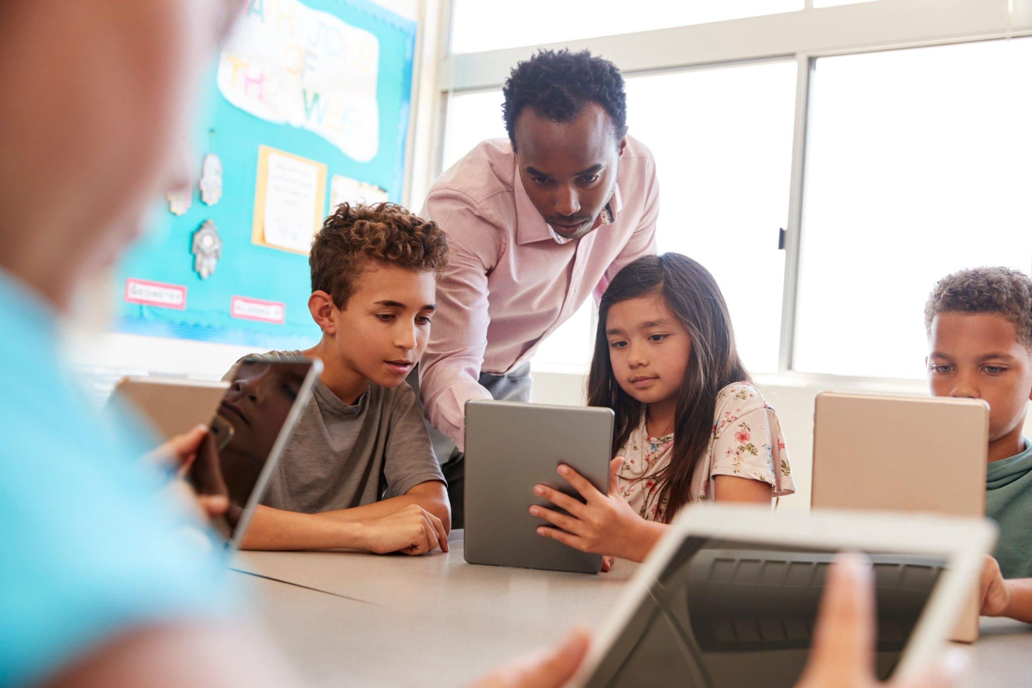 The Future of Education: Navigating Blended Learning Trends